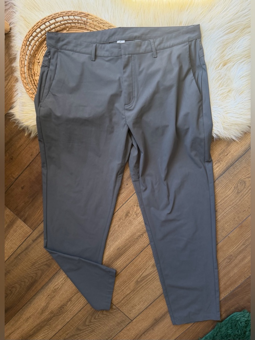 Fabletics Grey The Don Trouser Classic Fit Pants Men’s Size 40x34